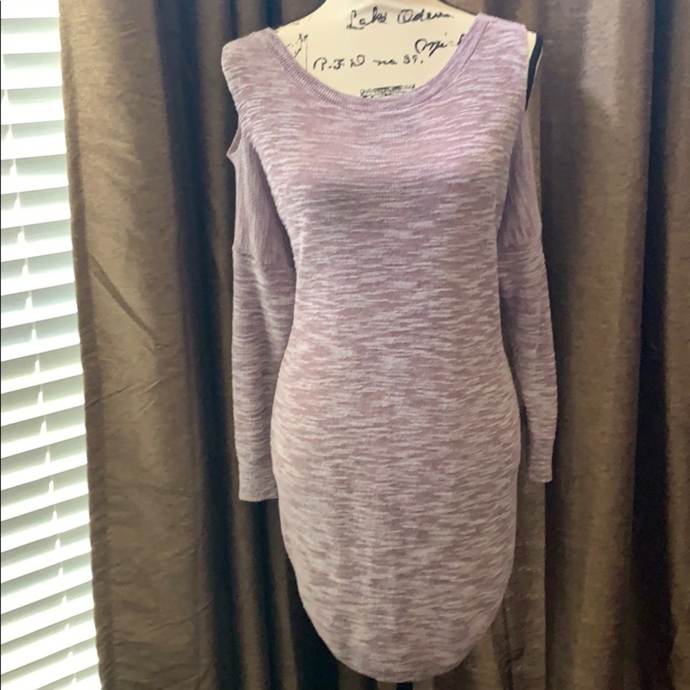 NWT!! Express cold shoulder tunic top, size small